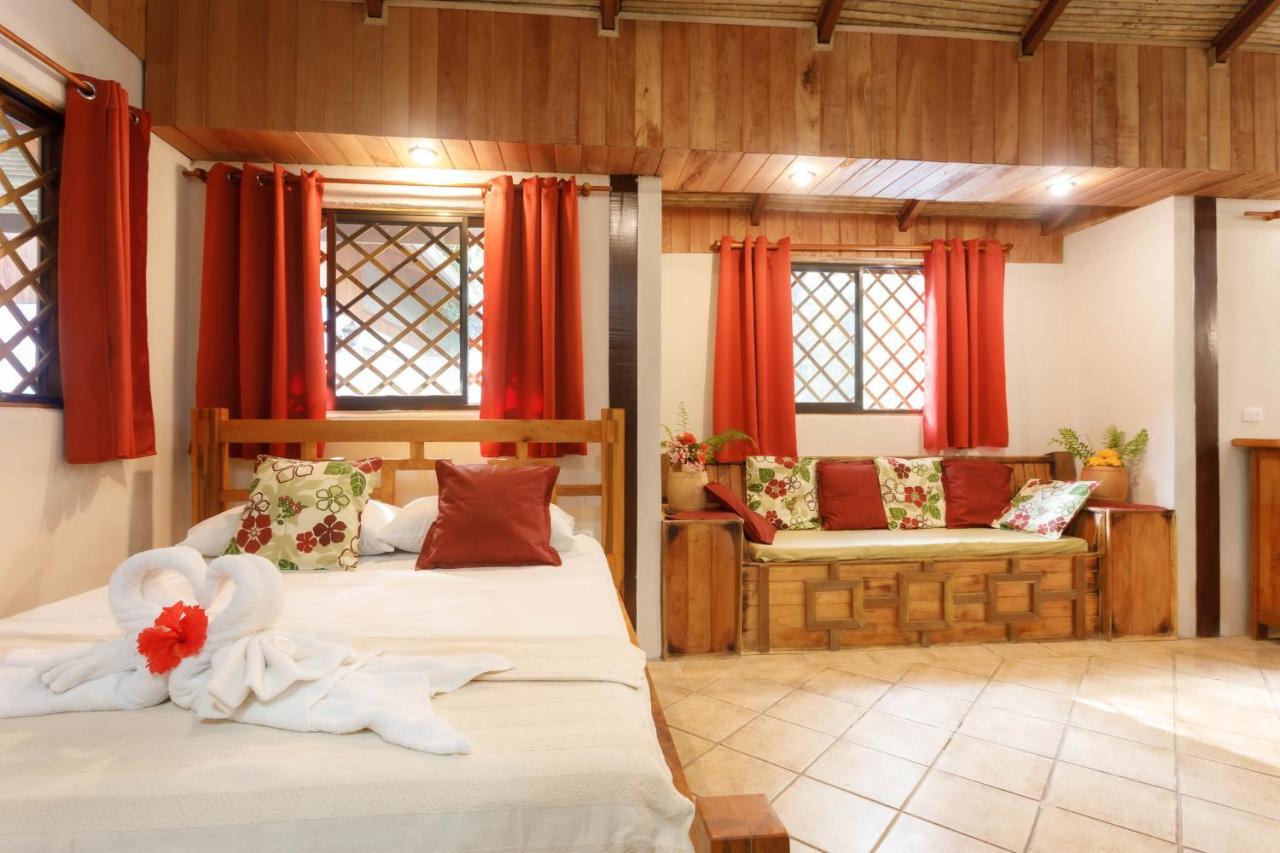 Hotel Casa Merlin Puerto Viejo de Talamanca ภายนอก รูปภาพ