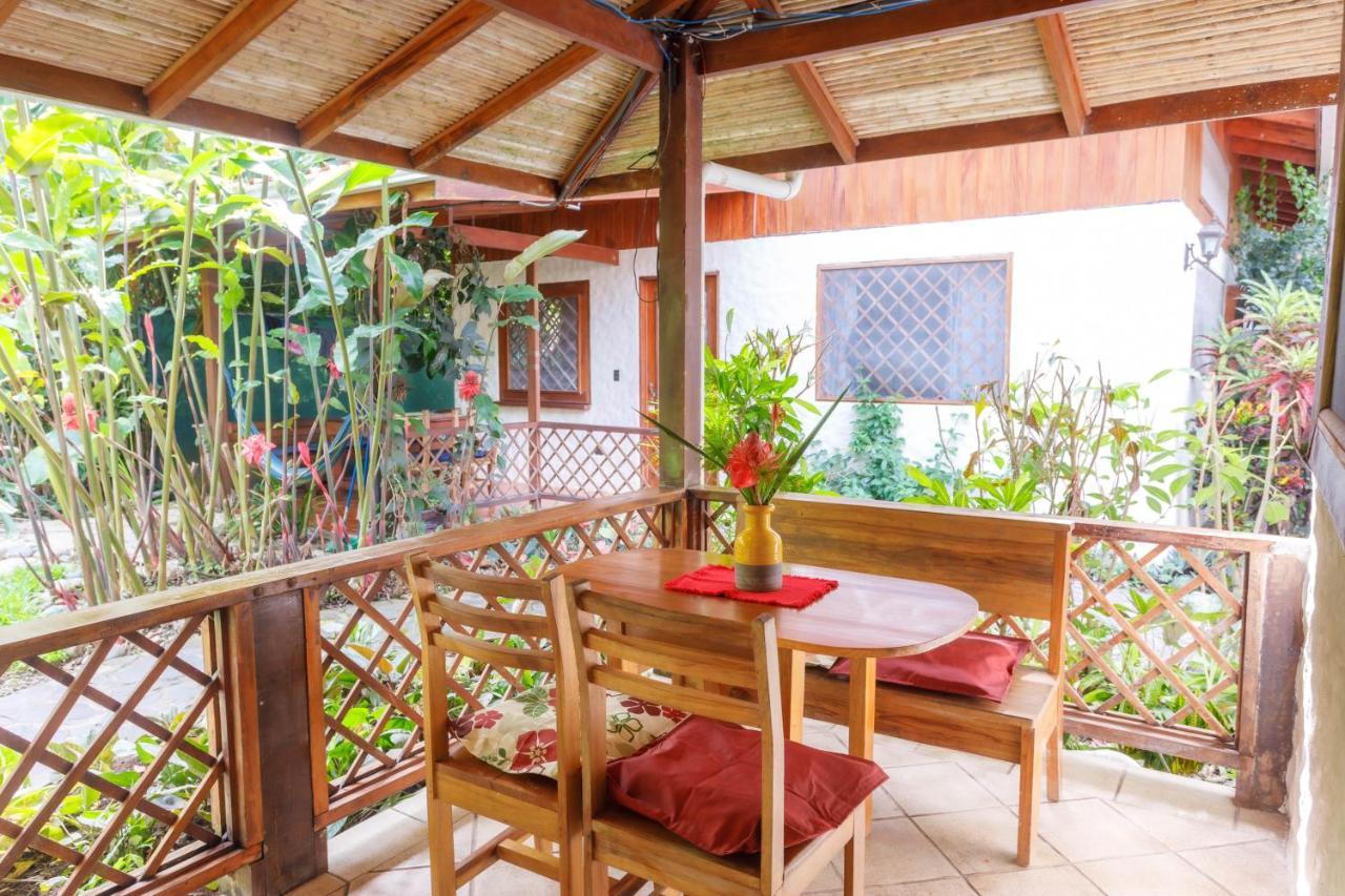 Hotel Casa Merlin Puerto Viejo de Talamanca ภายนอก รูปภาพ