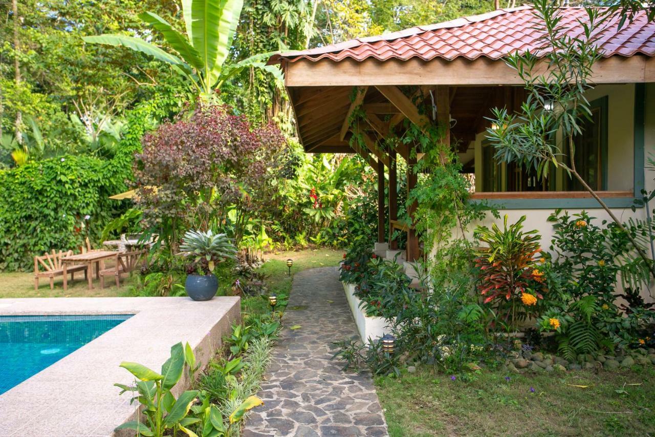 Hotel Casa Merlin Puerto Viejo de Talamanca ภายนอก รูปภาพ
